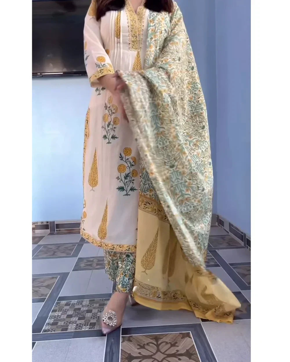 Ivory & Yellow Floral Printed Kurta Set with Matching Dupatta
